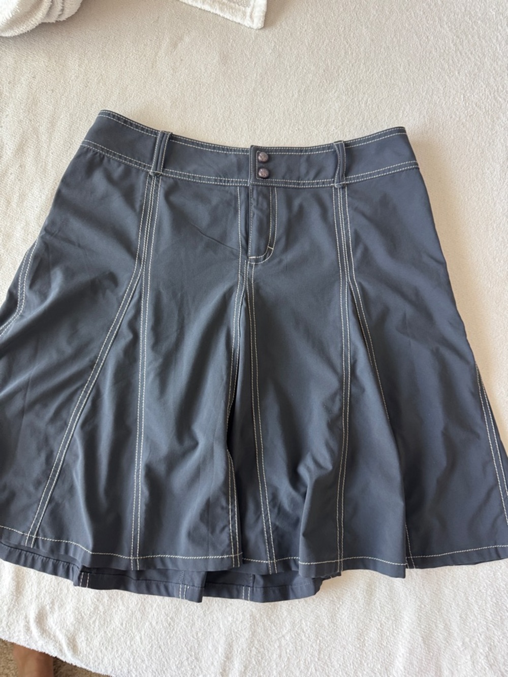 Athleta Skirt Skort Womens 8 Gray Stretch Tennis Golf Back Pocket Gray Flared